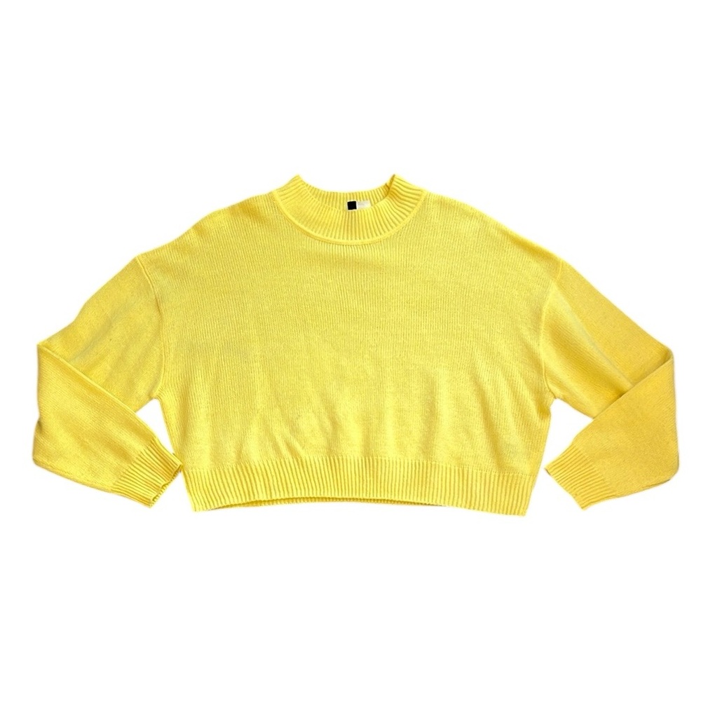 3/$10 ☀️ Divided by H&M | EUC Mock Neck Drop Shoulder Crop Sweater